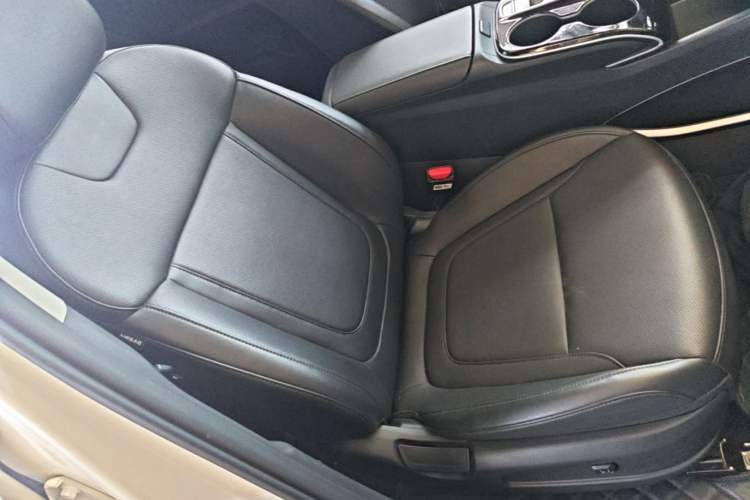 Used Hyundai Tucson 2023 Tucson L 1.5T Automatic Two-Wheel Drive DLX Luxury Edition Right Front Seat