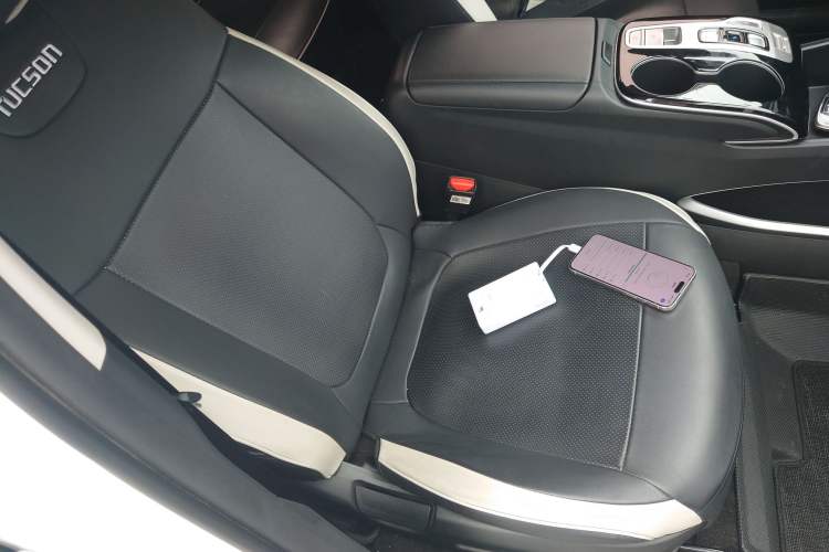 Used Hyundai Tucson 2023 Tucson L 1.5T Automatic Two-Wheel Drive DLX Luxury Edition Right Front Seat