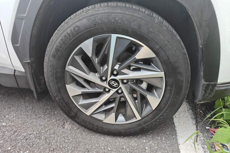 Used Hyundai Tucson 2023 Tucson L 1.5T Automatic Two-Wheel Drive GLX Elite Edition Right Front Wheel Hub