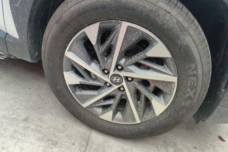 Used Hyundai Tucson 2023 Tucson L 1.5T Automatic Two-Wheel Drive GLX Elite Edition Right Front Wheel Hub