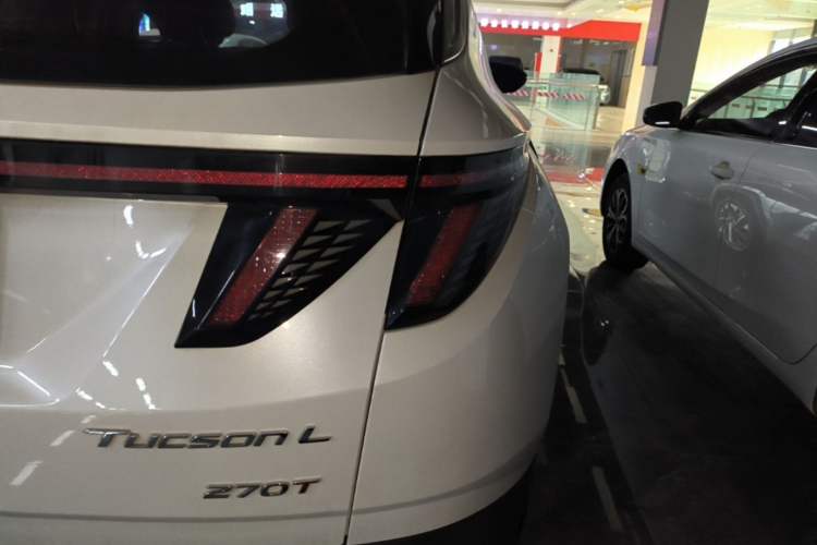 Used Hyundai Tucson 2023 Tucson L 1.5T Automatic Two-Wheel Drive GLX Elite Edition Right Rear Taillight