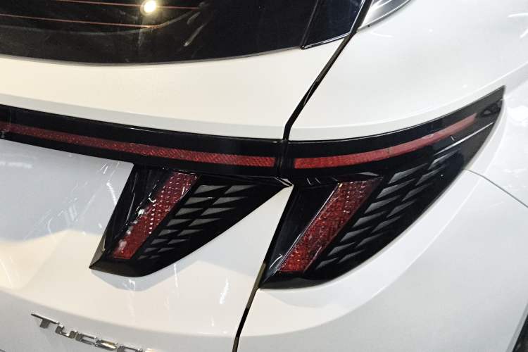 Used Hyundai Tucson 2023 Tucson L 1.5T Automatic Two-Wheel Drive LUX Prestige Edition Right Rear Taillight