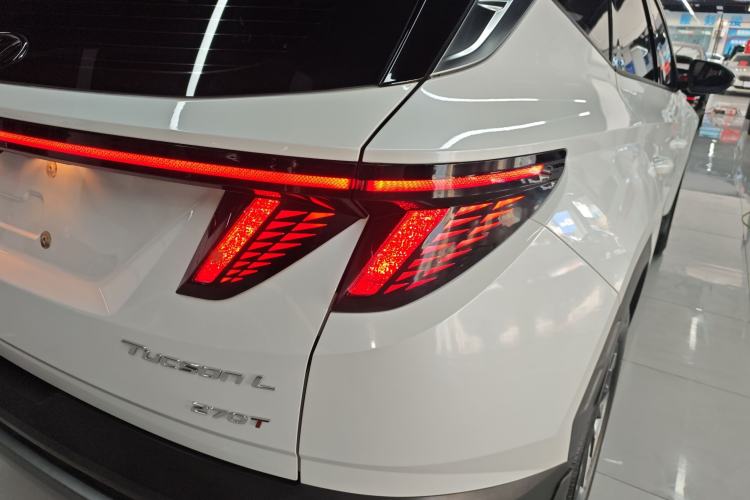 Used Hyundai Tucson 2023 Tucson L 1.5T Automatic Two-Wheel Drive GLX Elite Edition Right Rear Taillight