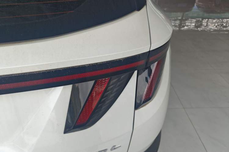 Used Hyundai Tucson 2023 Tucson L 1.5T Automatic Two-Wheel Drive GLX Elite Edition Right Rear Taillight