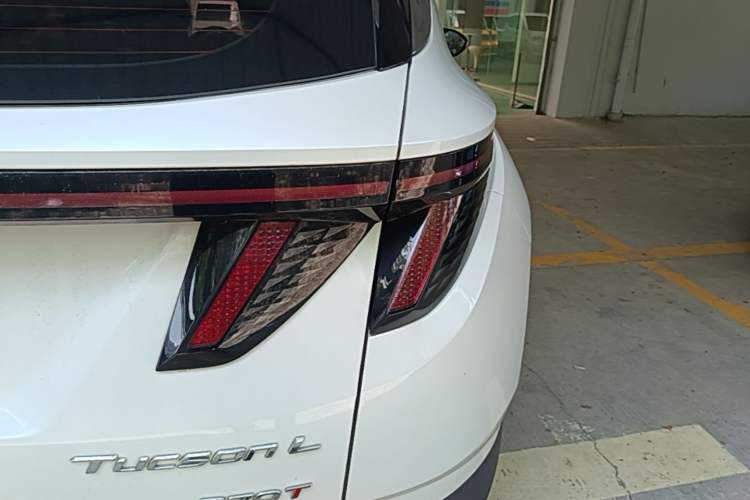 Used Hyundai Tucson 2023 Tucson L 1.5T Automatic Two-Wheel Drive DLX Luxury Edition Right Rear Taillight
