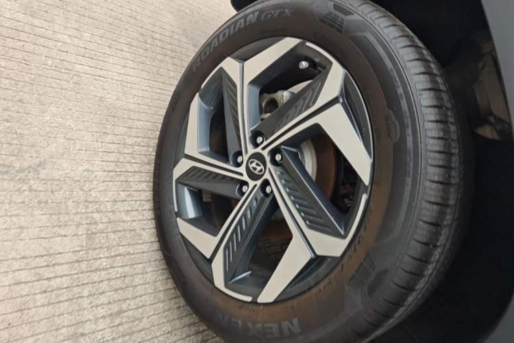 Used Hyundai Tucson 2023 Tucson L 1.5T Automatic Two-Wheel Drive DLX Luxury Edition Right Rear Wheel Hub