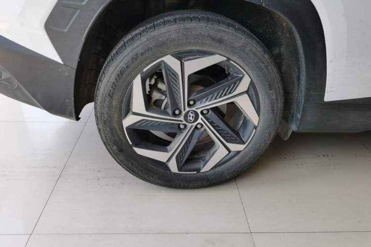 Used Hyundai Tucson 2023 Tucson L 1.5T Automatic Two-Wheel Drive DLX Luxury Edition Right Rear Wheel Hub