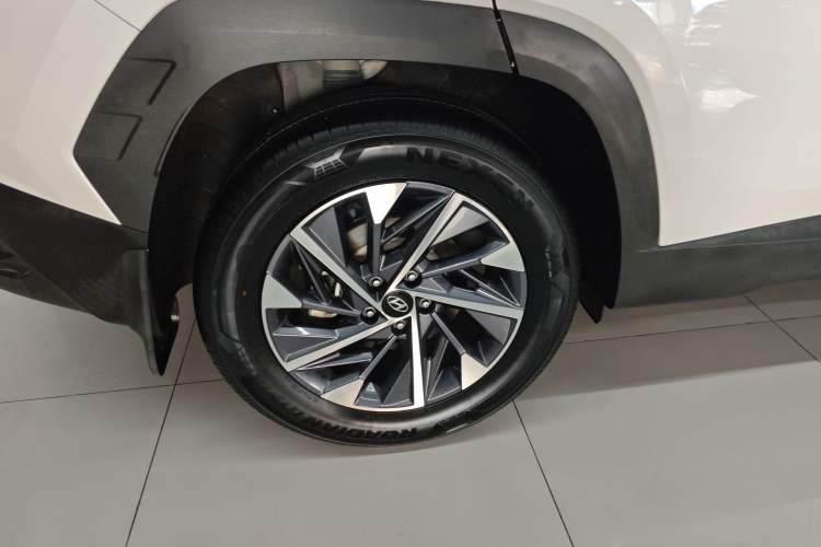Used Hyundai Tucson 2023 Tucson L 1.5T Automatic Two-Wheel Drive GLX Elite Edition Right Rear Wheel Hub