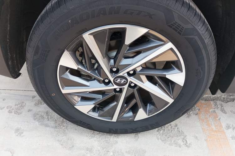 Used Hyundai Tucson 2023 Tucson L 1.5T Automatic Two-Wheel Drive GLX Elite Edition Right Rear Wheel Hub