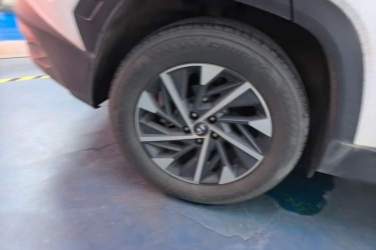 Used Hyundai Tucson 2023 Tucson L 1.5T Automatic Two-Wheel Drive GLX Elite Edition Right Rear Wheel Hub