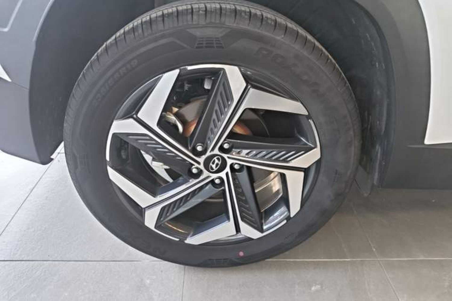 Used Hyundai Tucson 2023 Tucson L 1.5T Automatic Two-Wheel Drive DLX Luxury Edition Right Rear Wheel Hub