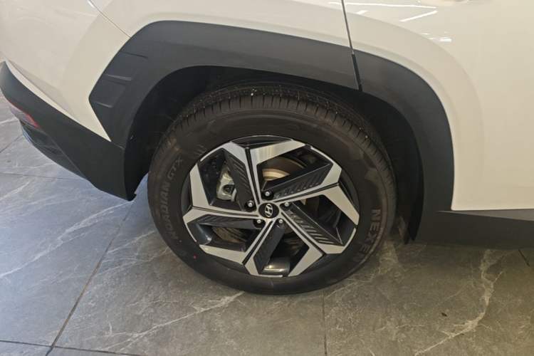 Used Hyundai Tucson 2023 Tucson L 1.5T Automatic Two-Wheel Drive DLX Luxury Edition Right Rear Wheel Hub