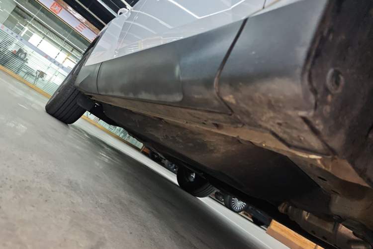 Used Hyundai Tucson 2023 Tucson L 1.5T Automatic Two-Wheel Drive DLX Luxury Edition Right Side Sill