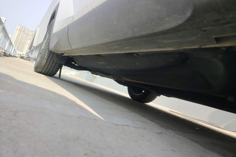 Used Hyundai Tucson 2023 Tucson L 1.5T Automatic Two-Wheel Drive DLX Luxury Edition Right Side Sill