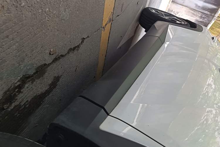 Used Hyundai Tucson 2023 Tucson L 1.5T Automatic Two-Wheel Drive DLX Luxury Edition Right Side Sill