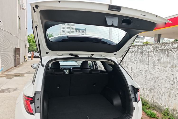 Used Hyundai Tucson 2023 Tucson L 1.5T Automatic Two-Wheel Drive DLX Luxury Edition Trunk