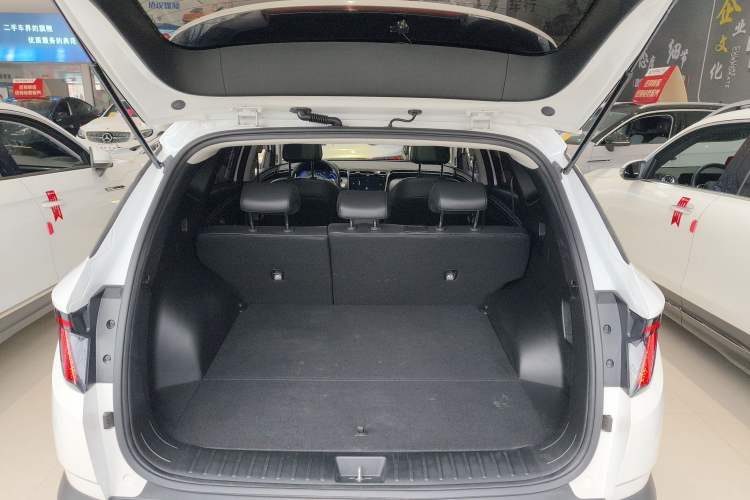 Used Hyundai Tucson 2023 Tucson L 1.5T Automatic Two-Wheel Drive DLX Luxury Edition Trunk