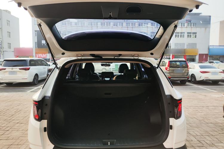 Used Hyundai Tucson 2023 Tucson L 1.5T Automatic Two-Wheel Drive DLX Luxury Edition Trunk