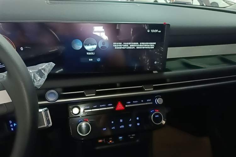 Used Hyundai Tucson 2025 Tucson L 1.5T Elite Edition Audio And AC Panel
