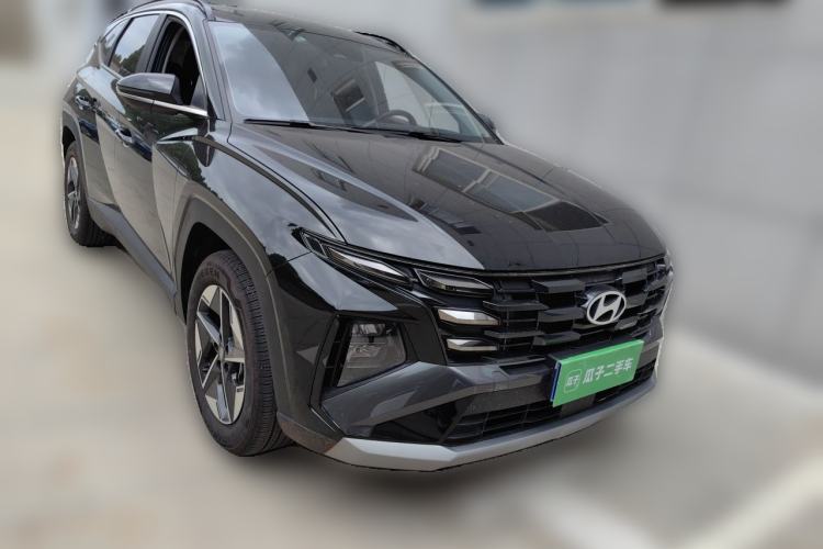 Used Hyundai Tucson 2025 Tucson L 1.5T Elite Edition Front Right 45 Deg