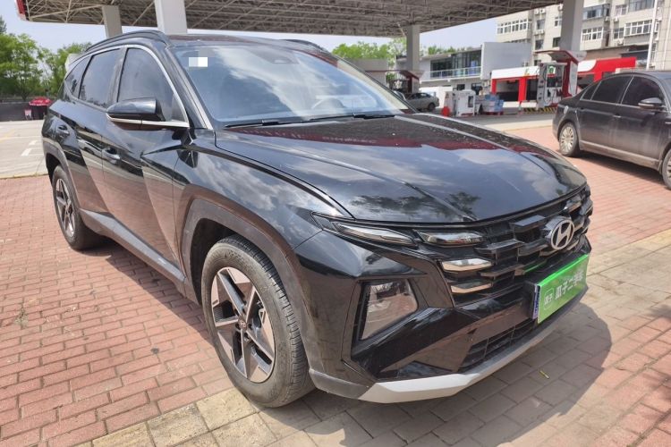 Used Hyundai Tucson 2025 Tucson L 1.5T Elite Edition Front Right 45 Deg