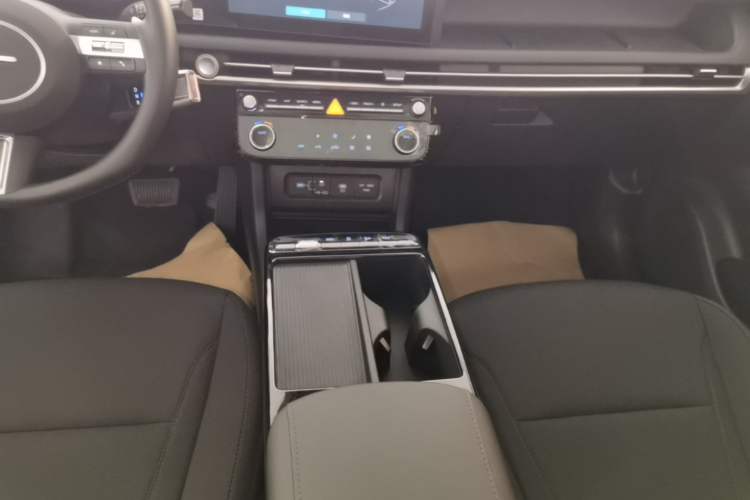 Used Hyundai Tucson 2025 Tucson L 1.5T Elite Edition Gear Lever