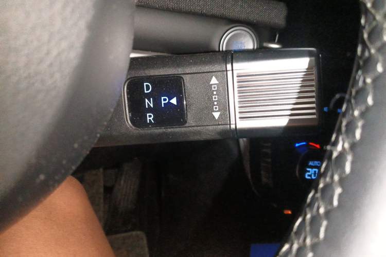 Used Hyundai Tucson 2025 Tucson L 1.5T Prestige Edition Gear Lever
