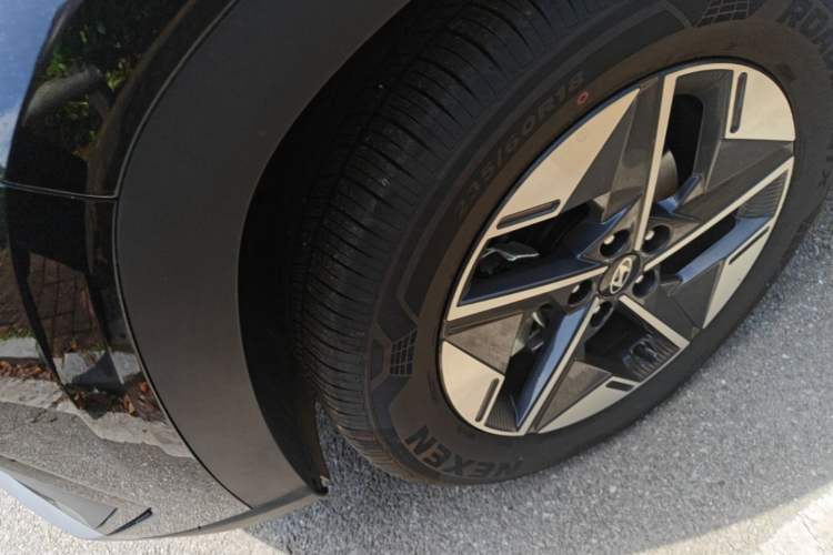 Used Hyundai Tucson 2025 Tucson L 1.5T Elite Edition Left Front Wheel Hub