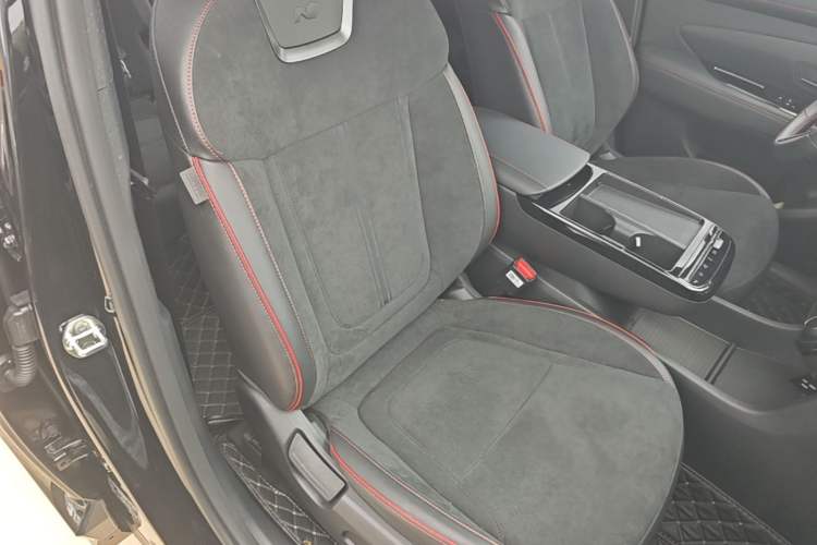 Used Hyundai Tucson 2025 Tucson L 1.5T Elite Edition N-Line Right Front Seat