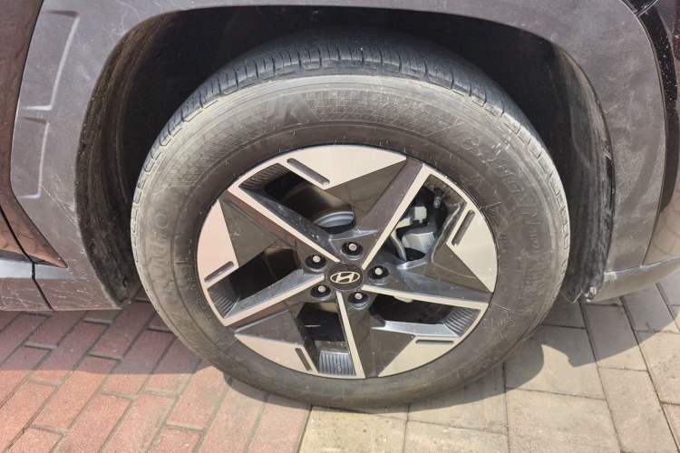 Used Hyundai Tucson 2025 Tucson L 1.5T Elite Edition Right Front Wheel Hub