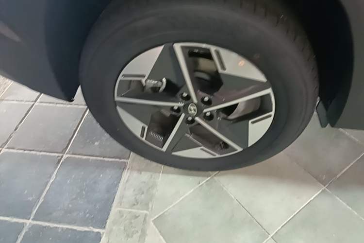 Used Hyundai Tucson 2025 Tucson L 1.5T Elite Edition Right Rear Wheel Hub