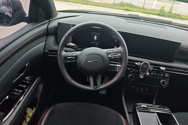 Used Hyundai Tucson 2025 Tucson L 1.5T Elite Edition N-Line Steering Wheel