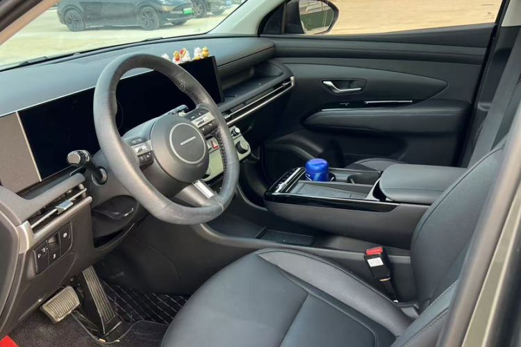 Used Hyundai Tucson 2025 Tucson L 1.5T Prestige Edition Interior 2