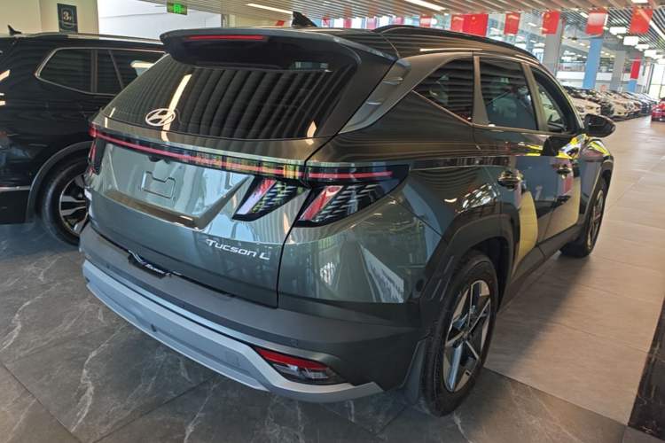 Used Hyundai Tucson 2025 Tucson L 1.5T Elite Edition Rear Right 45 Deg