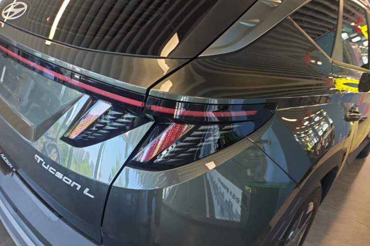 Used Hyundai Tucson 2025 Tucson L 1.5T Elite Edition Right Rear Taillight