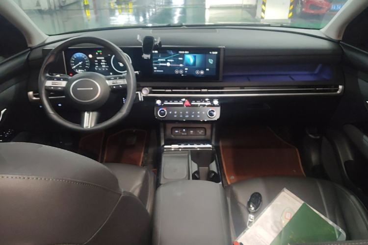 Used Hyundai Tucson 2025 Tucson L 1.5T Prestige Edition Center Console
