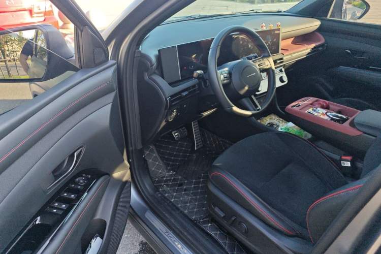 Used Hyundai Tucson 2025 Tucson L 1.5T Elite Edition N-Line Driver Seat