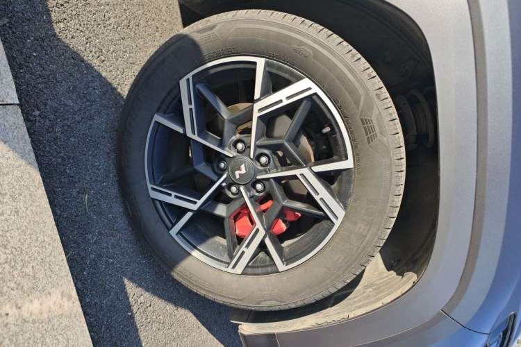 Used Hyundai Tucson 2025 Tucson L 1.5T Elite Edition N-Line Right Front Wheel Hub