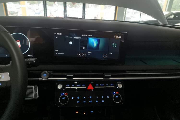 Used Hyundai Tucson 2025 Tucson L 1.5T Prestige Edition Audio And AC Panel