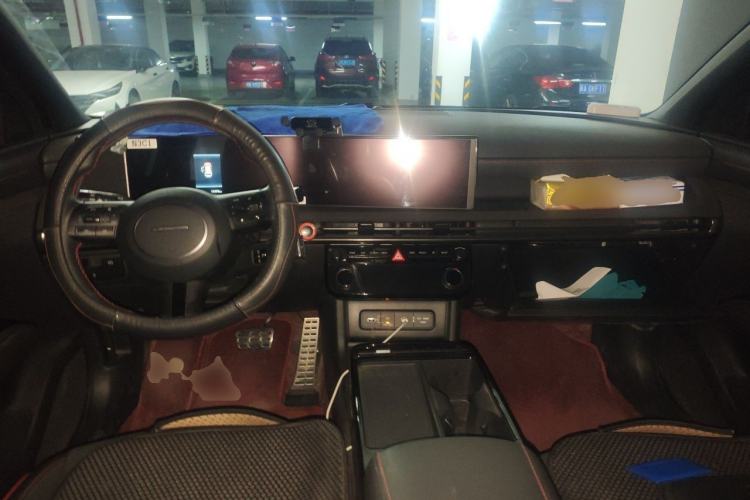 Used Hyundai Tucson 2025 Tucson L 1.5T Elite Edition N-Line Center Console