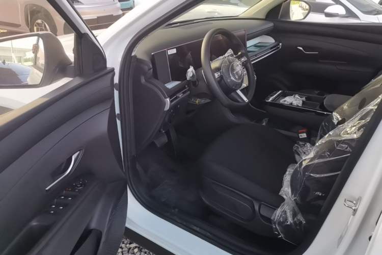 Used Hyundai Tucson 2025 Tucson L 1.5T Elite Edition Driver Seat