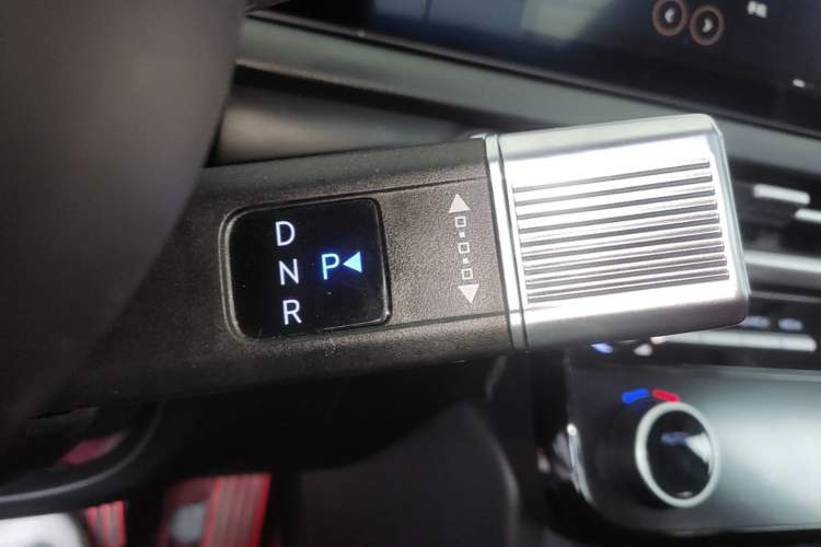 Used Hyundai Tucson 2025 Tucson L 1.5T Elite Edition Gear Lever