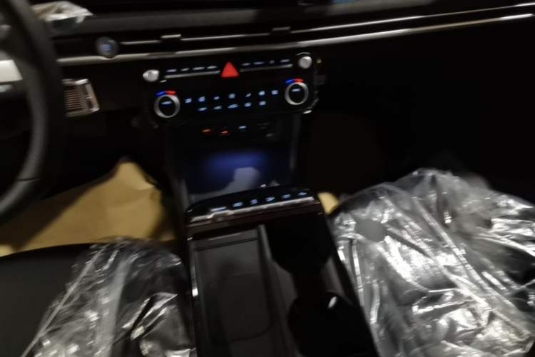 Used Hyundai Tucson 2025 Tucson L 1.5T Prestige Edition Gear Lever