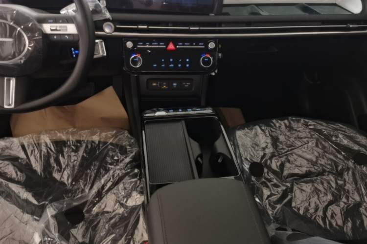 Used Hyundai Tucson 2025 Tucson L 1.5T Elite Edition Gear Lever