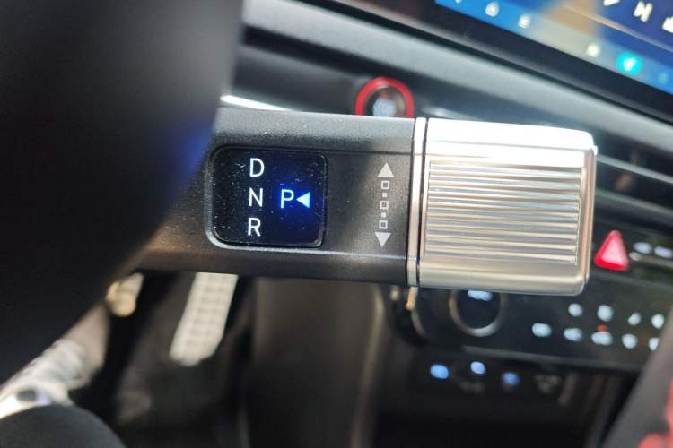 Used Hyundai Tucson 2025 Tucson L 1.5T Elite Edition N-Line Gear Lever