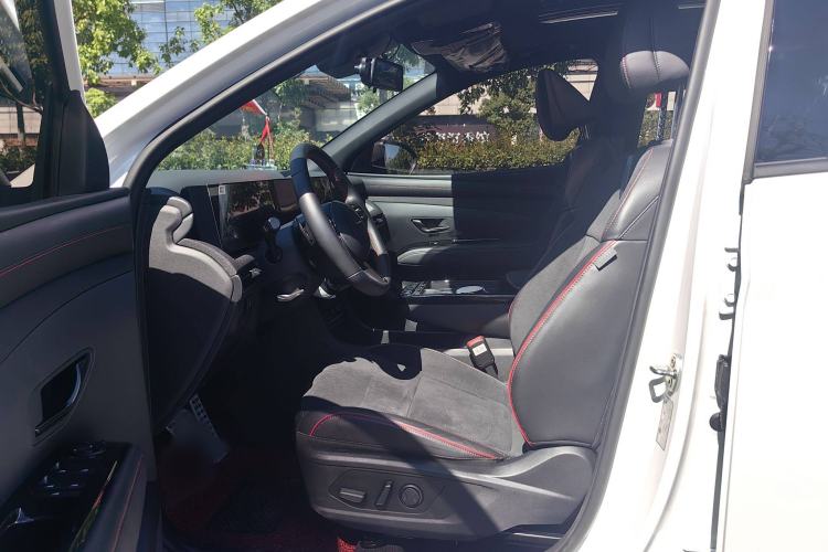 Used Hyundai Tucson 2025 Tucson L 1.5T Elite Edition N-Line Interior 3