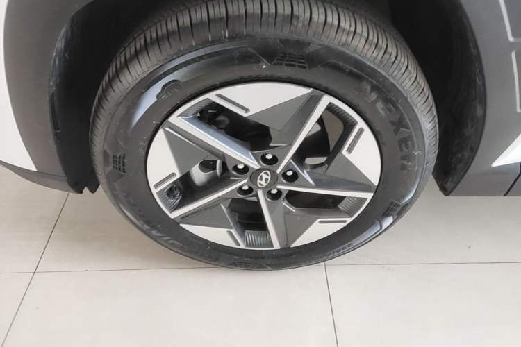 Used Hyundai Tucson 2025 Tucson L 1.5T Elite Edition Left Front Wheel Hub