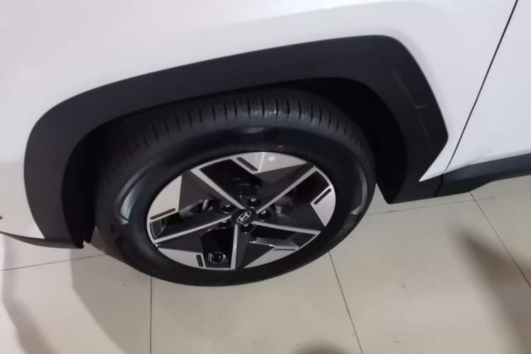 Used Hyundai Tucson 2025 Tucson L 1.5T Prestige Edition Left Front Wheel Hub