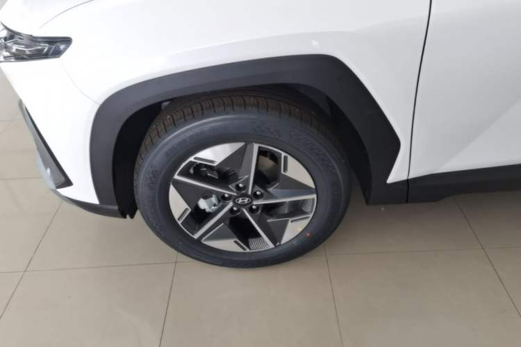 Used Hyundai Tucson 2025 Tucson L 1.5T Elite Edition Left Front Wheel Hub