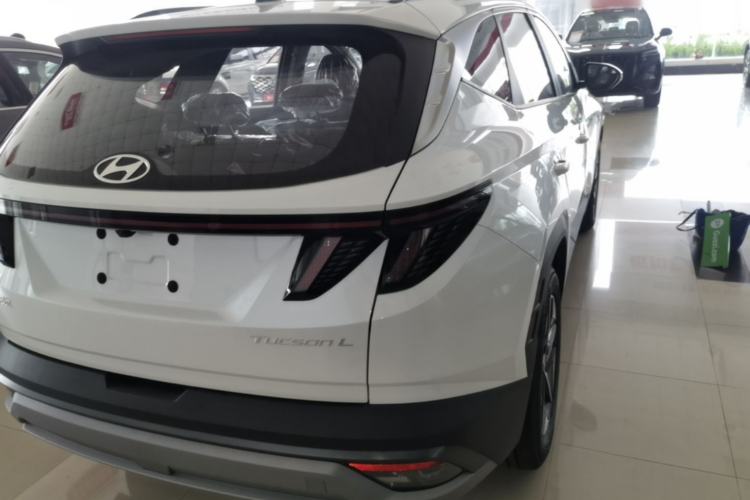 Used Hyundai Tucson 2025 Tucson L 1.5T Elite Edition Rear Right 45 Deg